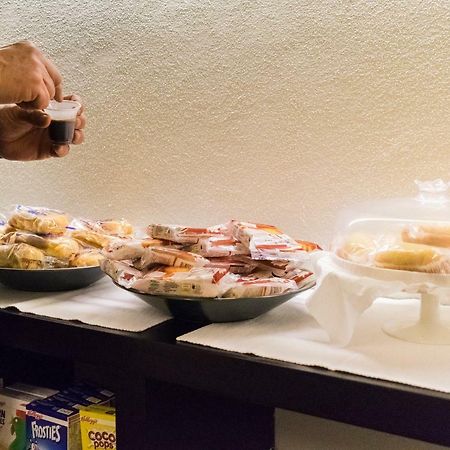 Arte Andria Acomodação com café da manhã Exterior foto